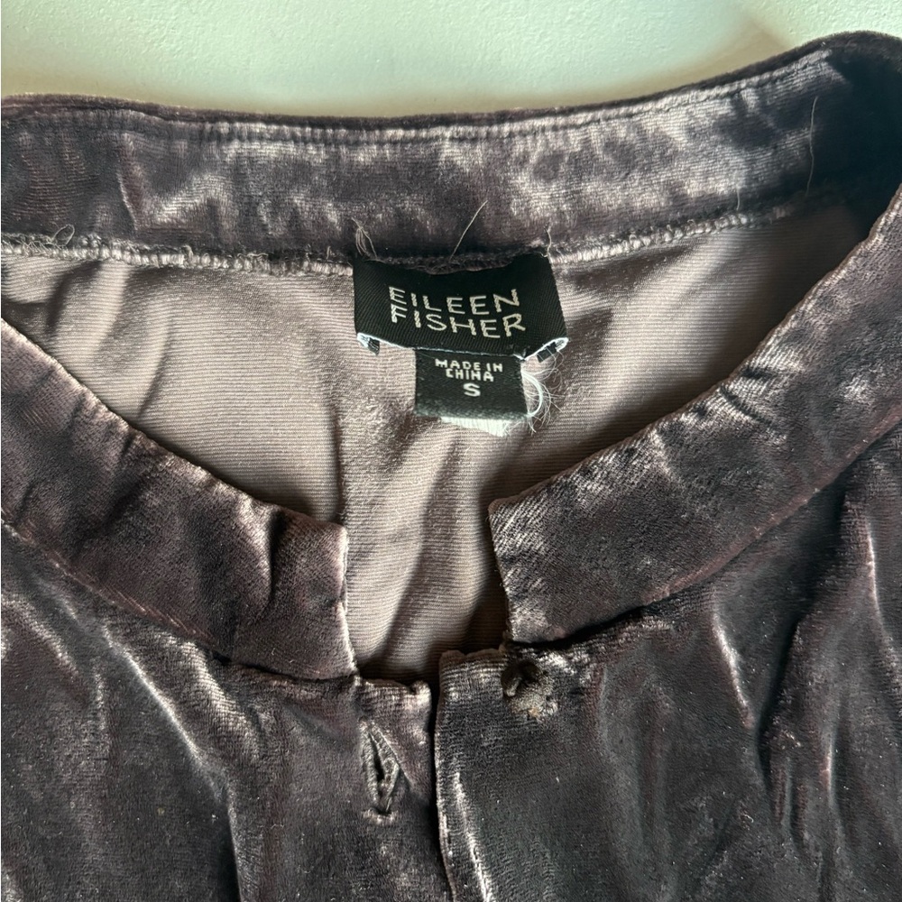 Eileen Fisher Long Sleeve Velvet Button Down Top Deep Purple Size Small - Picture 4 of 8